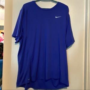 NIKE DRI-FIT ATHLETIC SHIRT